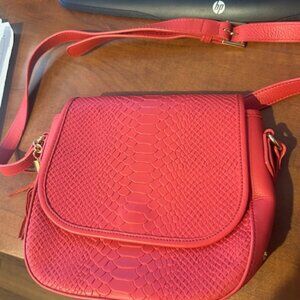 GiGi New York Kelly Crossbody Saddle Bag Python Embossed Leather Coral